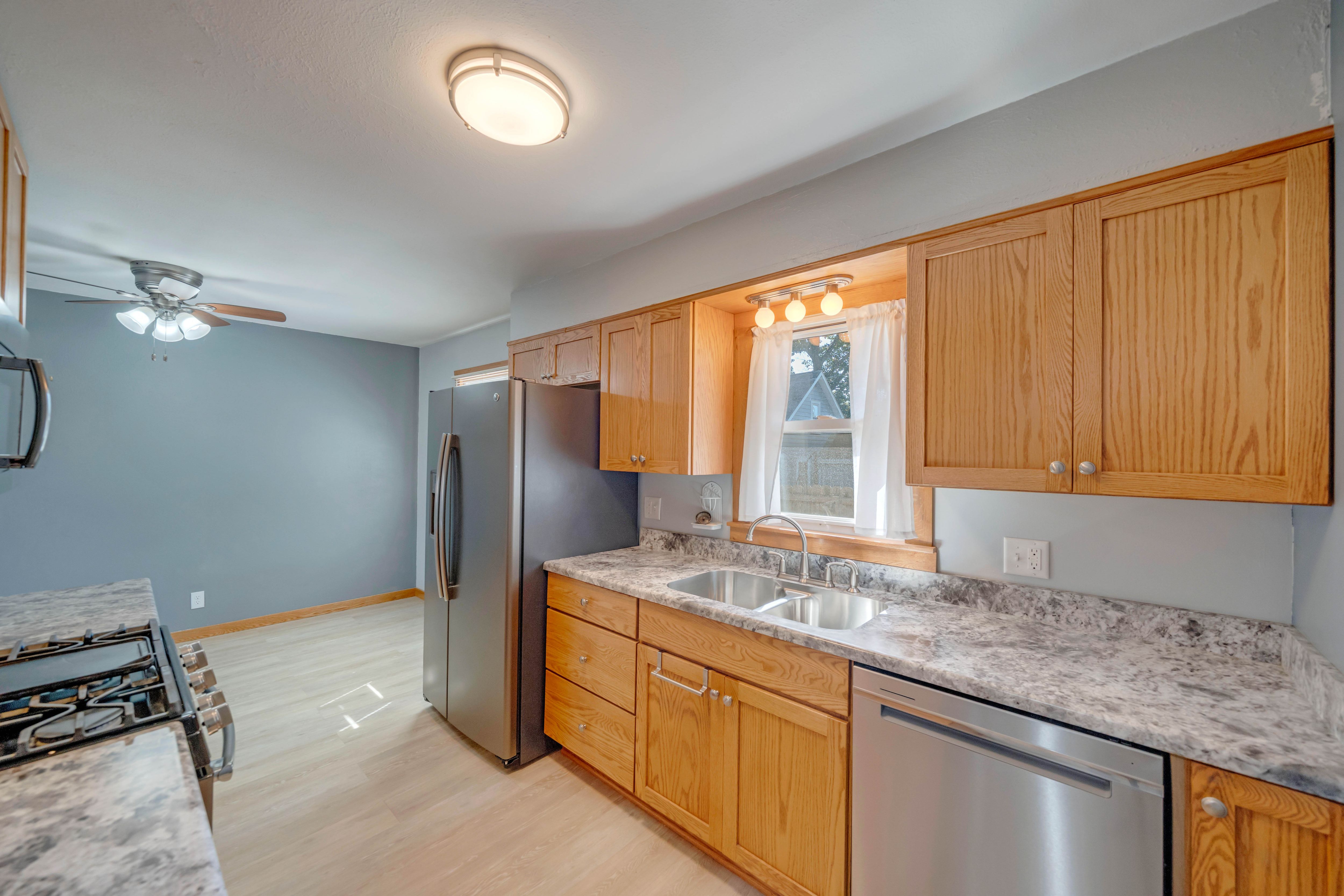 Listing Photo: 320 Burlington Ave, Martensdale, IA 50160 (9 of 34)
